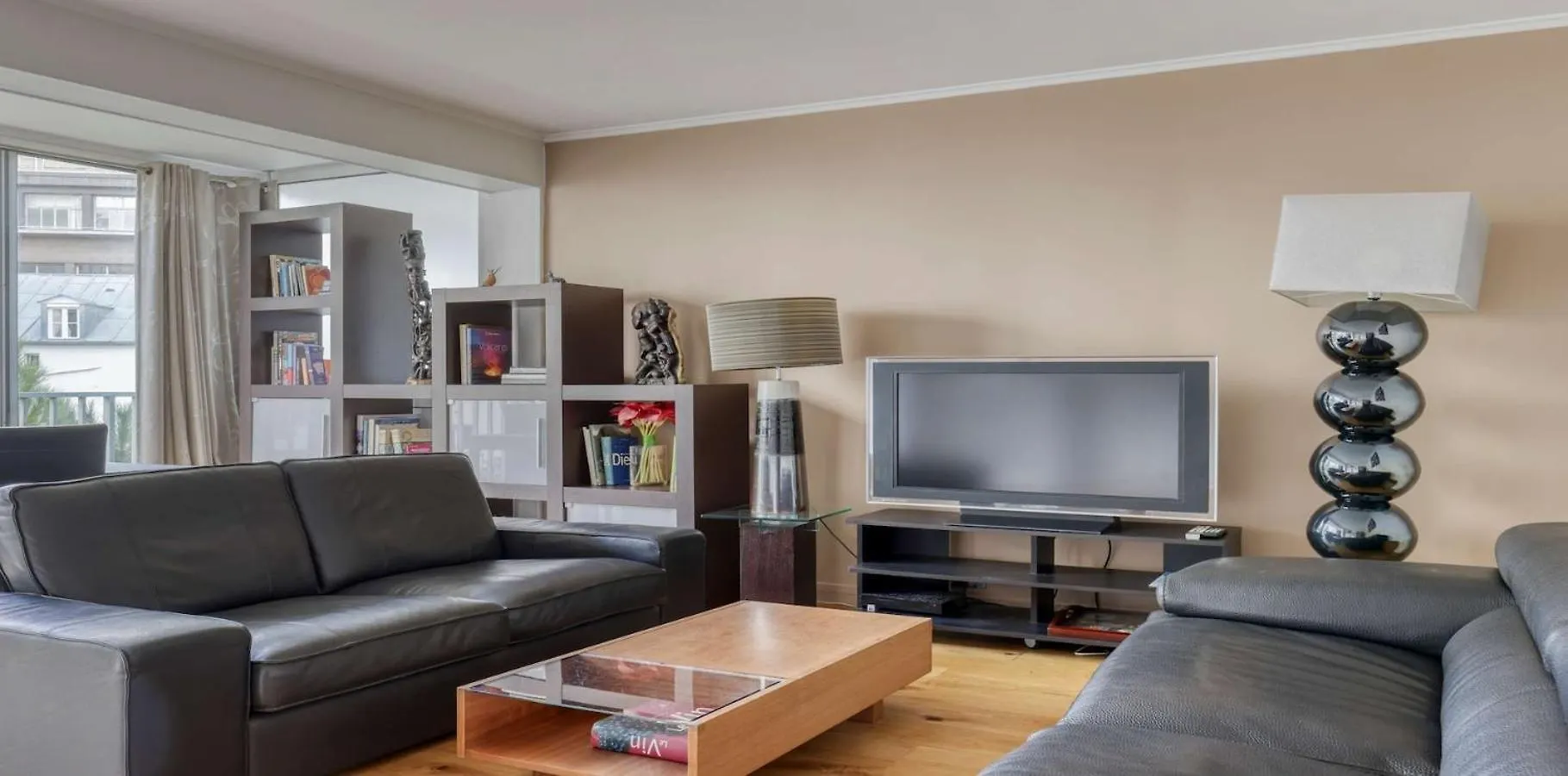 Spacious Contemporary Flat In The 15Th - Mid-T Paris 0*,  France
