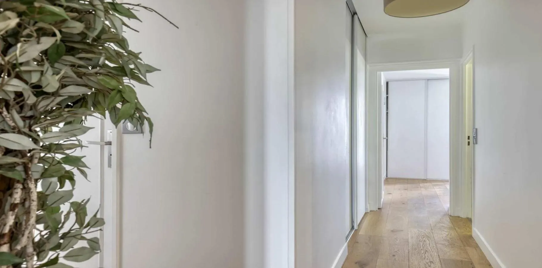 Spacious Contemporary Flat In The 15Th - Mid-T Paris 0*,